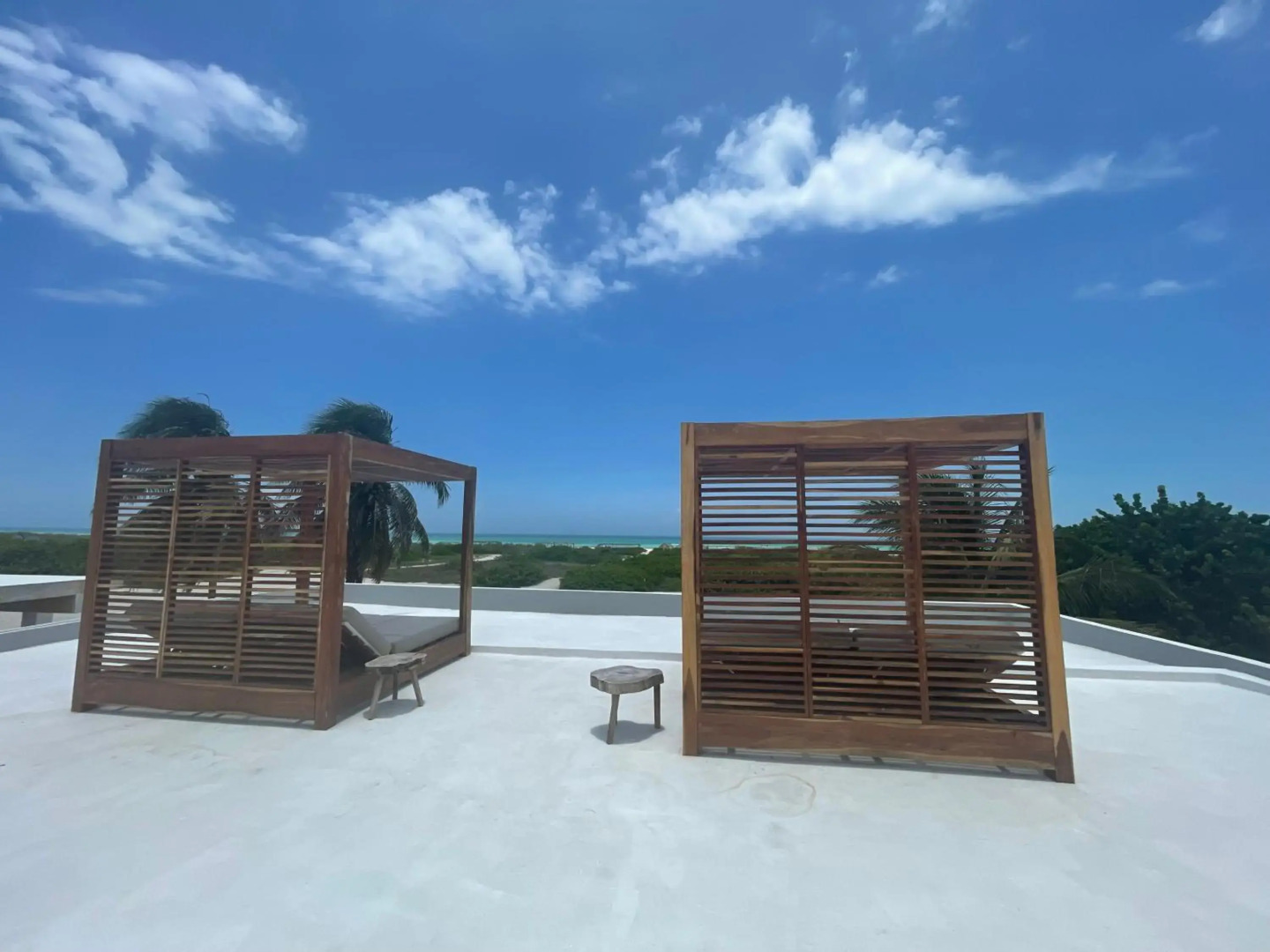 Casa en primera linea de playa con alberca