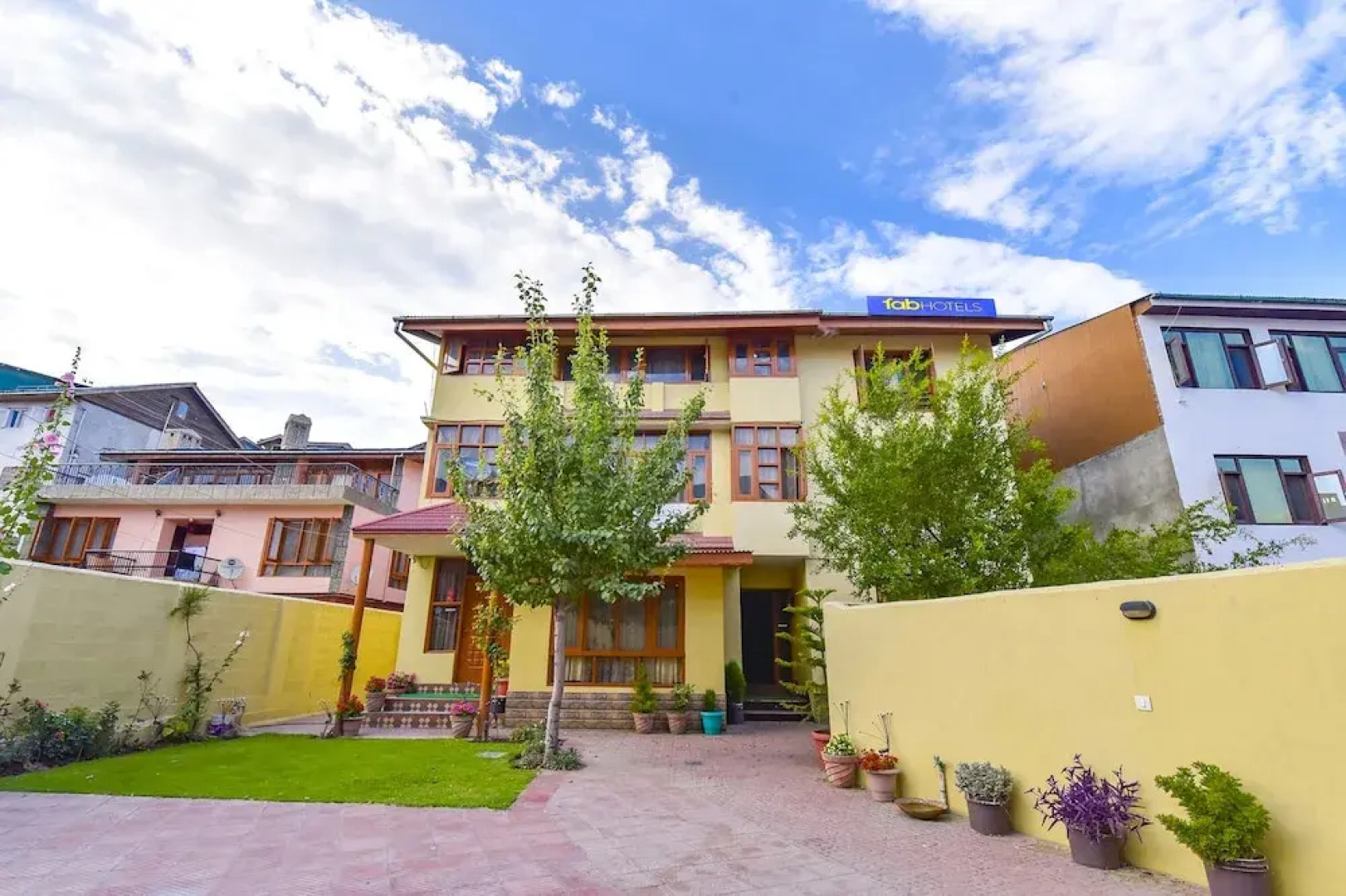 Hotel Legend Residency