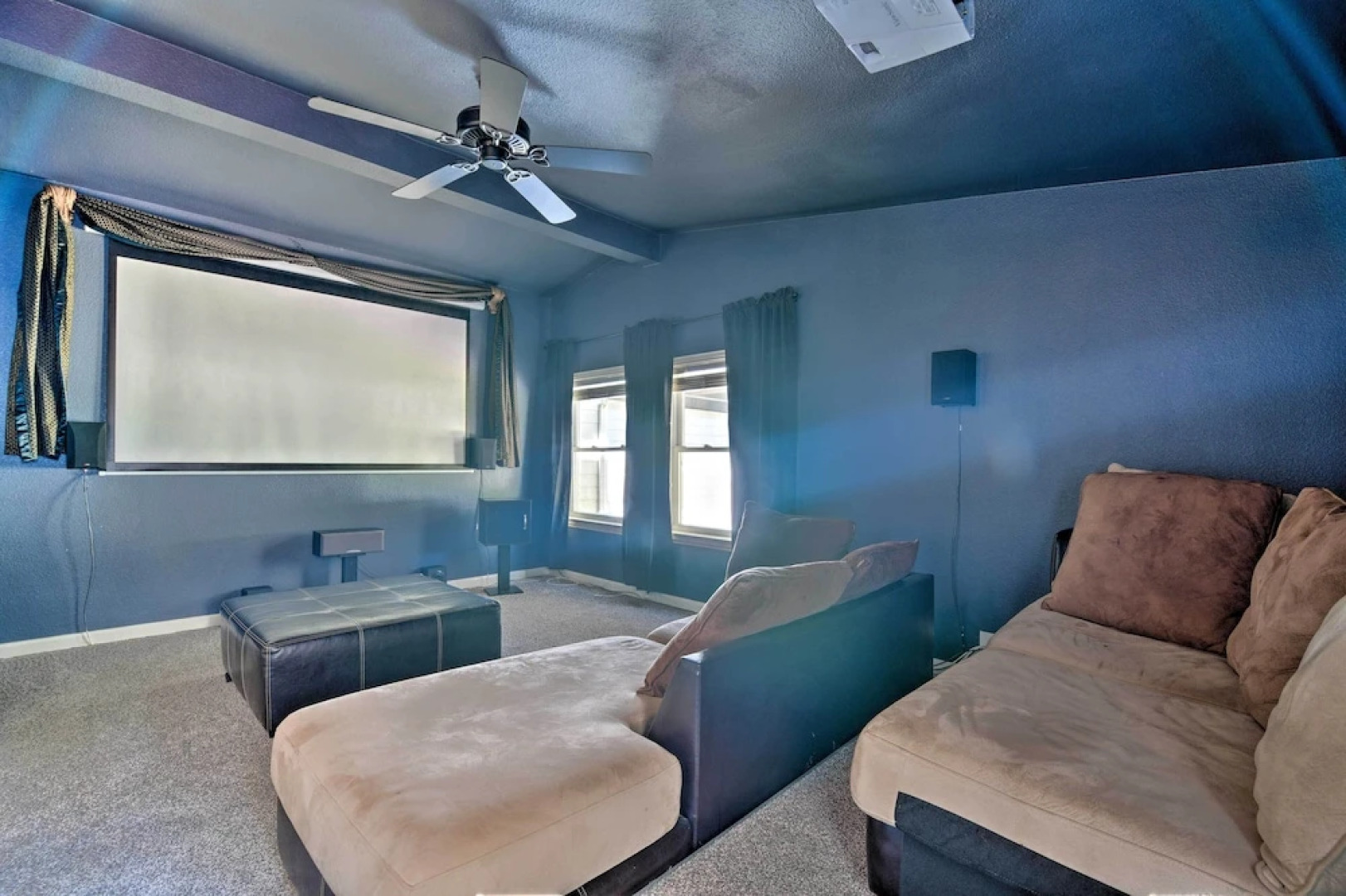 Spacious Granbury Home w/ Lakefront Outdoor Oasis!