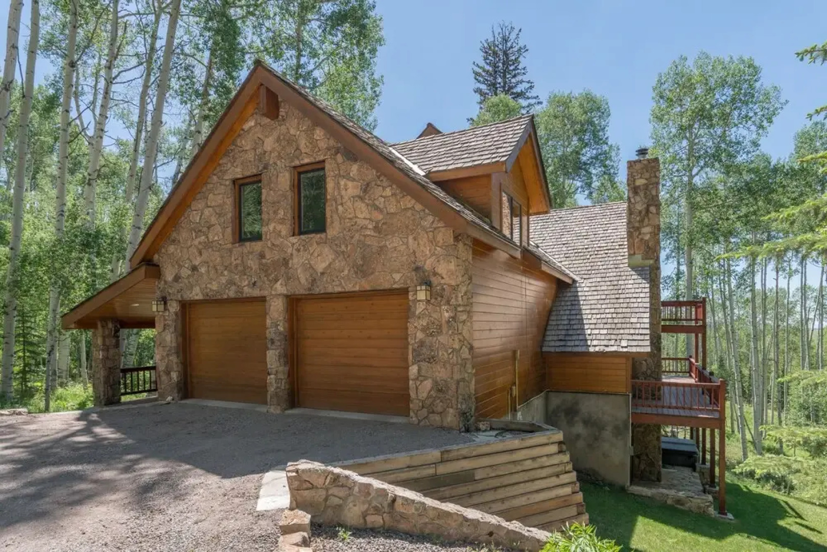 Wapiti Mountain Escape