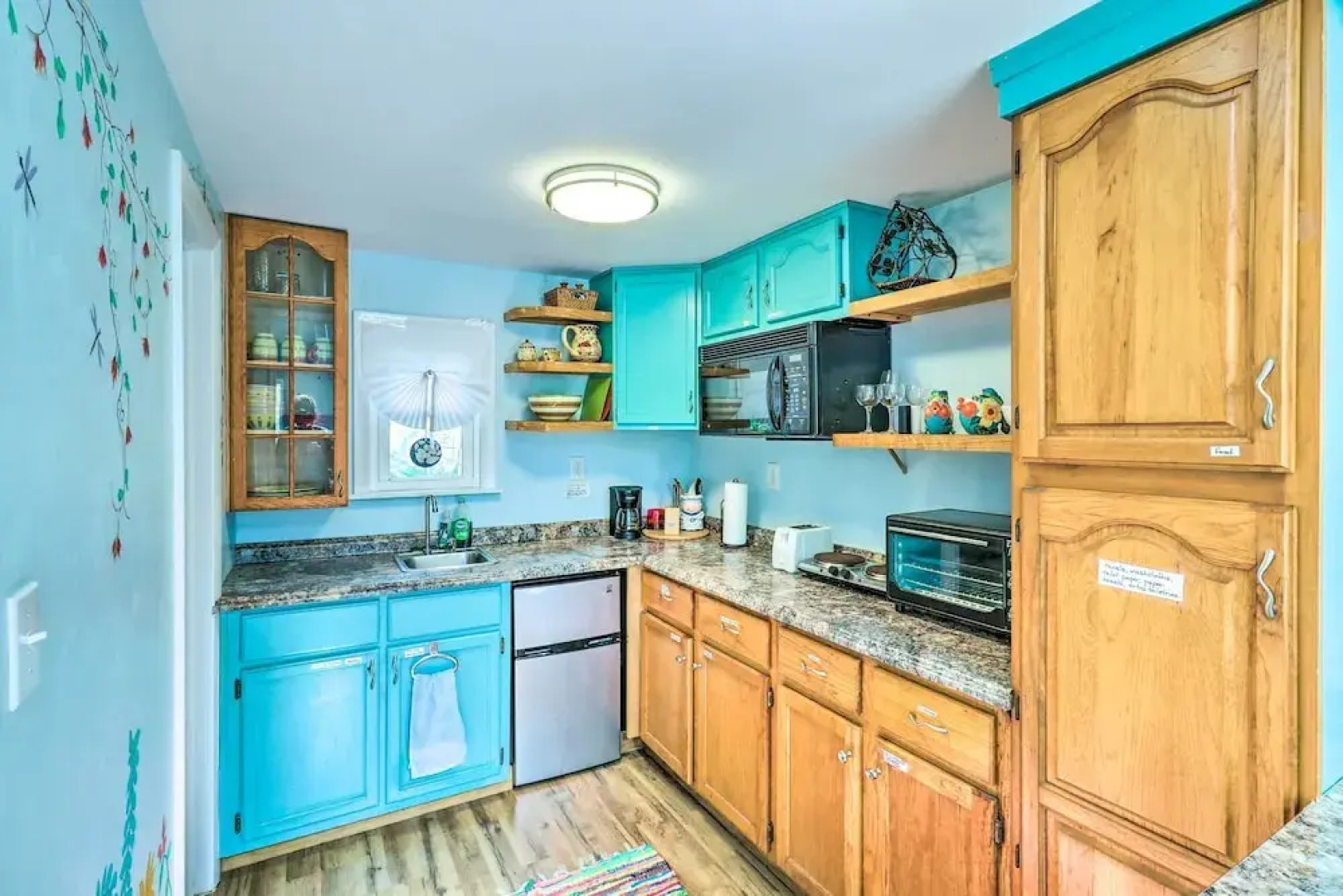 Unique & Cozy Arden Cabin, 6 Mi to Blue Ridge Pkwy