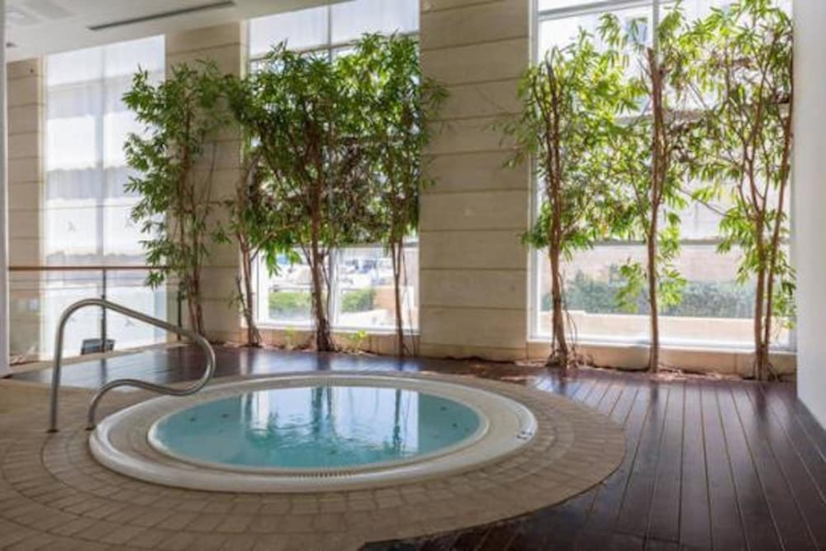 High Class Condo At Marina By Feelhome