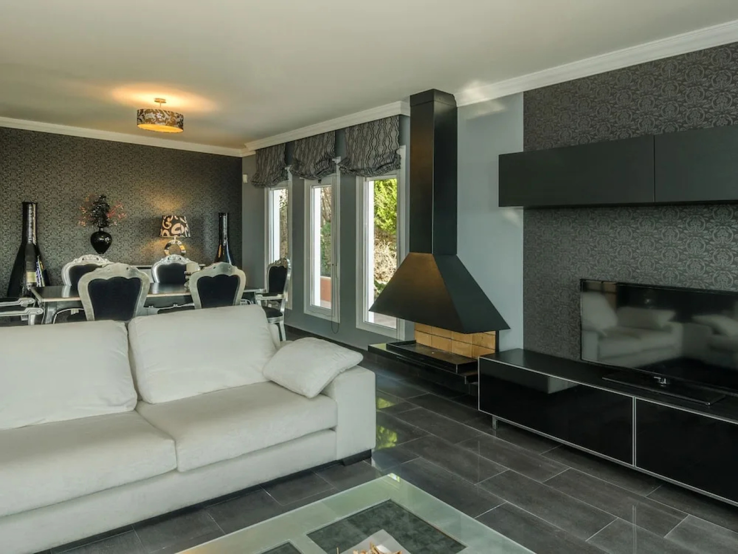Luxury Villa With Private Swimming Pool in Moraira