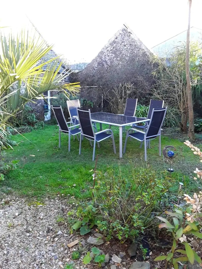 House With 2 Bedrooms in Guimaëc, With Enclosed Garden and Wifi - 500