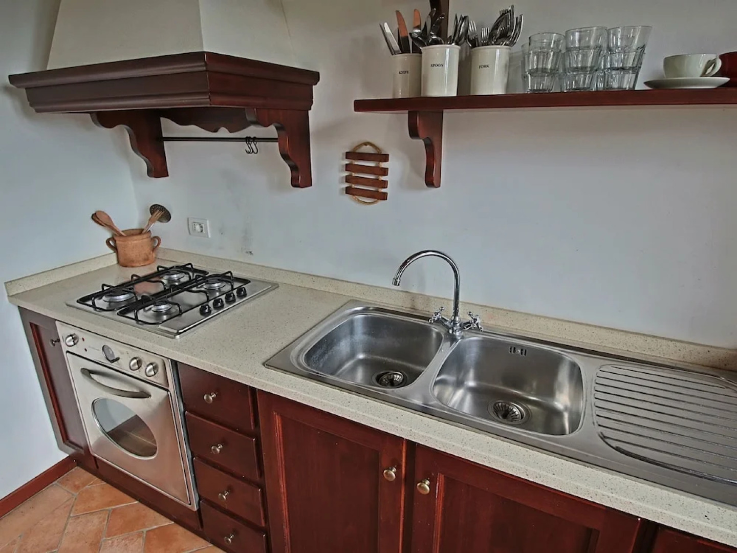 Luxurious Mansion with Private Garden in Montecassiano