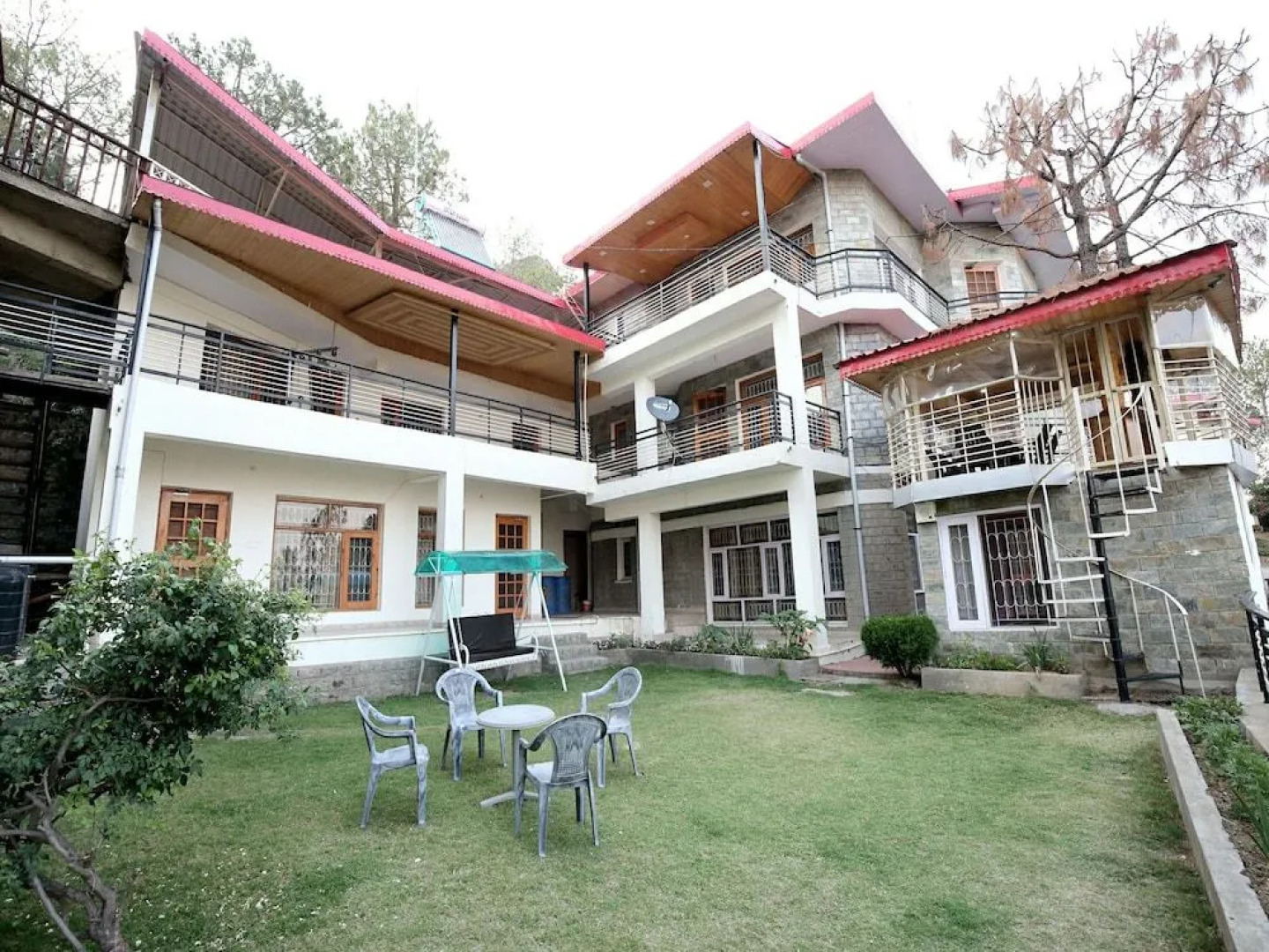 OYO 15254 Home Scenic Studio Barog