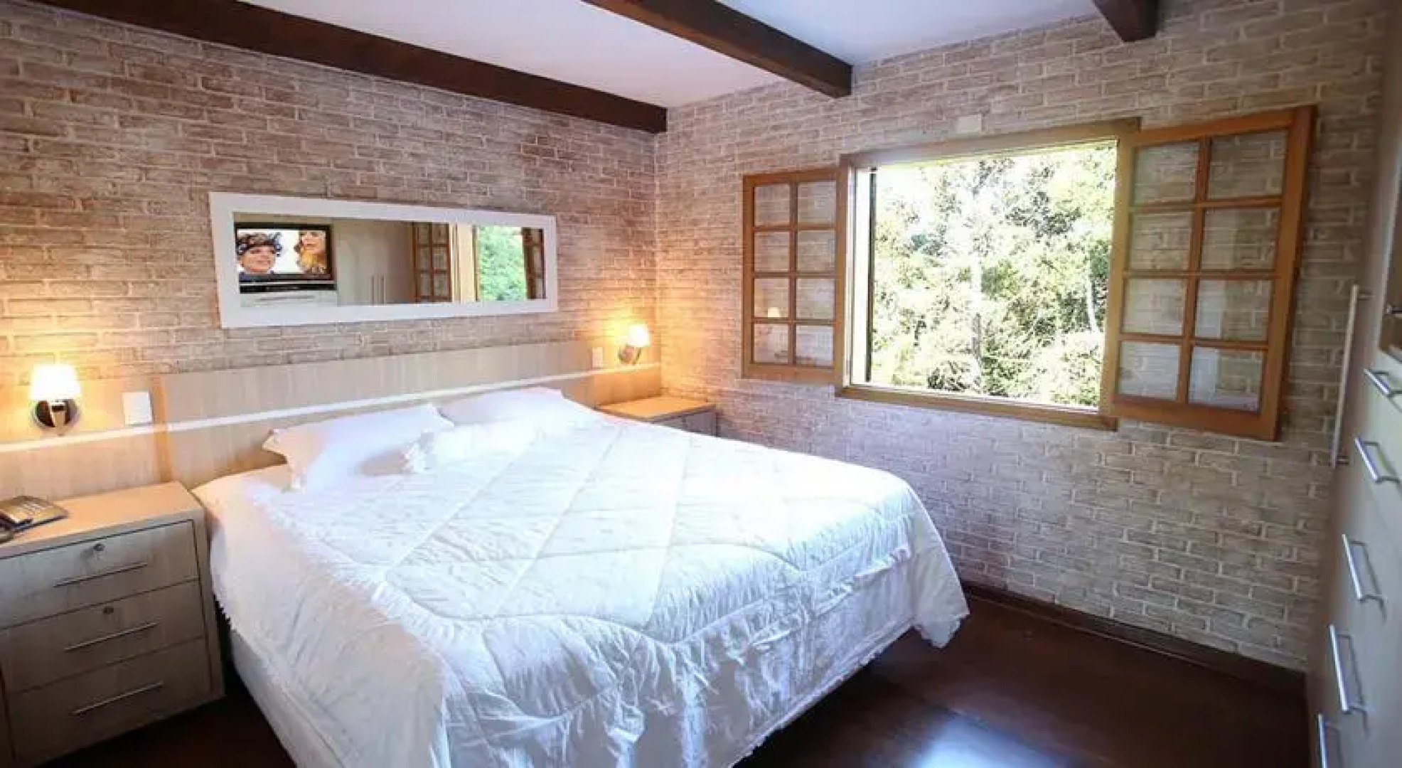 Linda Casa nas montanhas