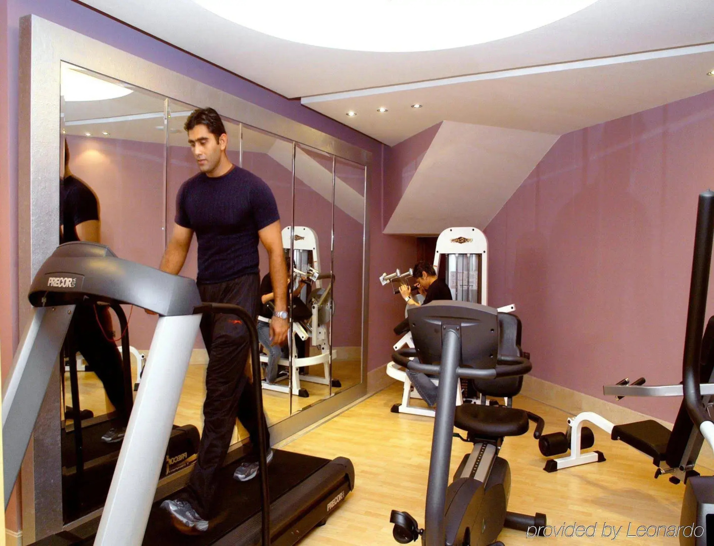 Le Royal Tower Hotel