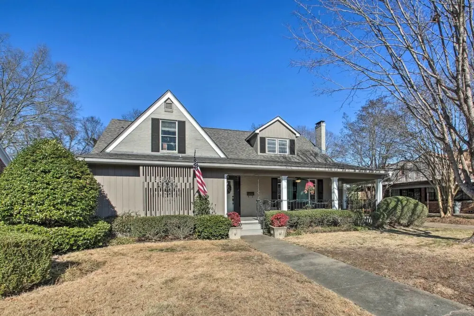 Hot Springs Home: Walk to Oaklawn!