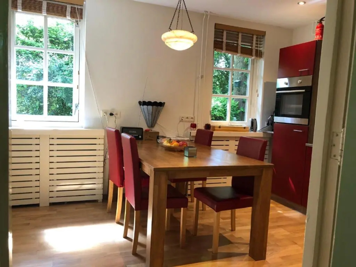 Bed and Breakfast De Haen - Privé-appartement van 60 m2 met tweepersoons bubbelbad - Finse sauna - in westvleugel van luxe villa