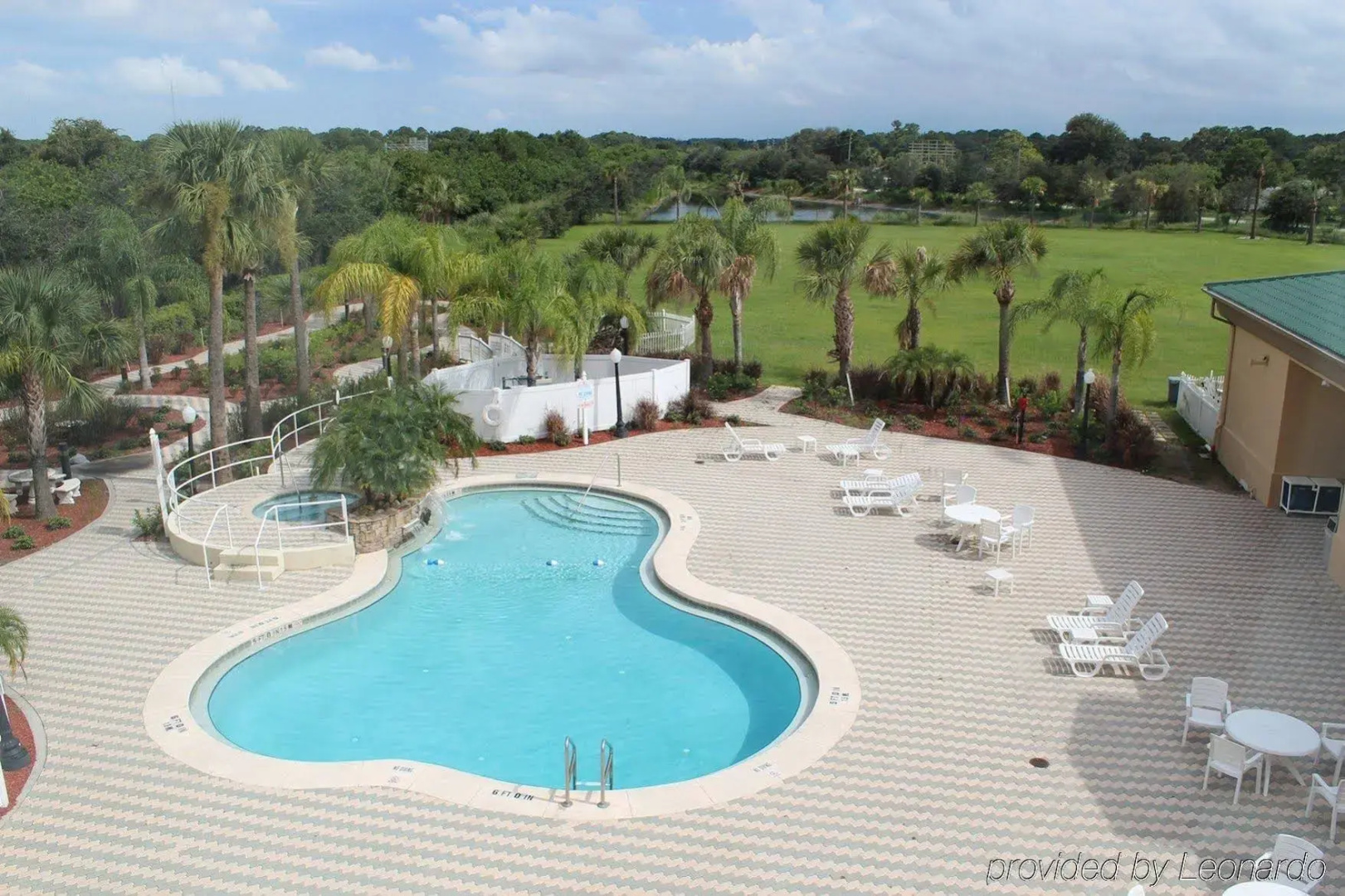 Holiday Inn Express & Suites Cocoa by IHG