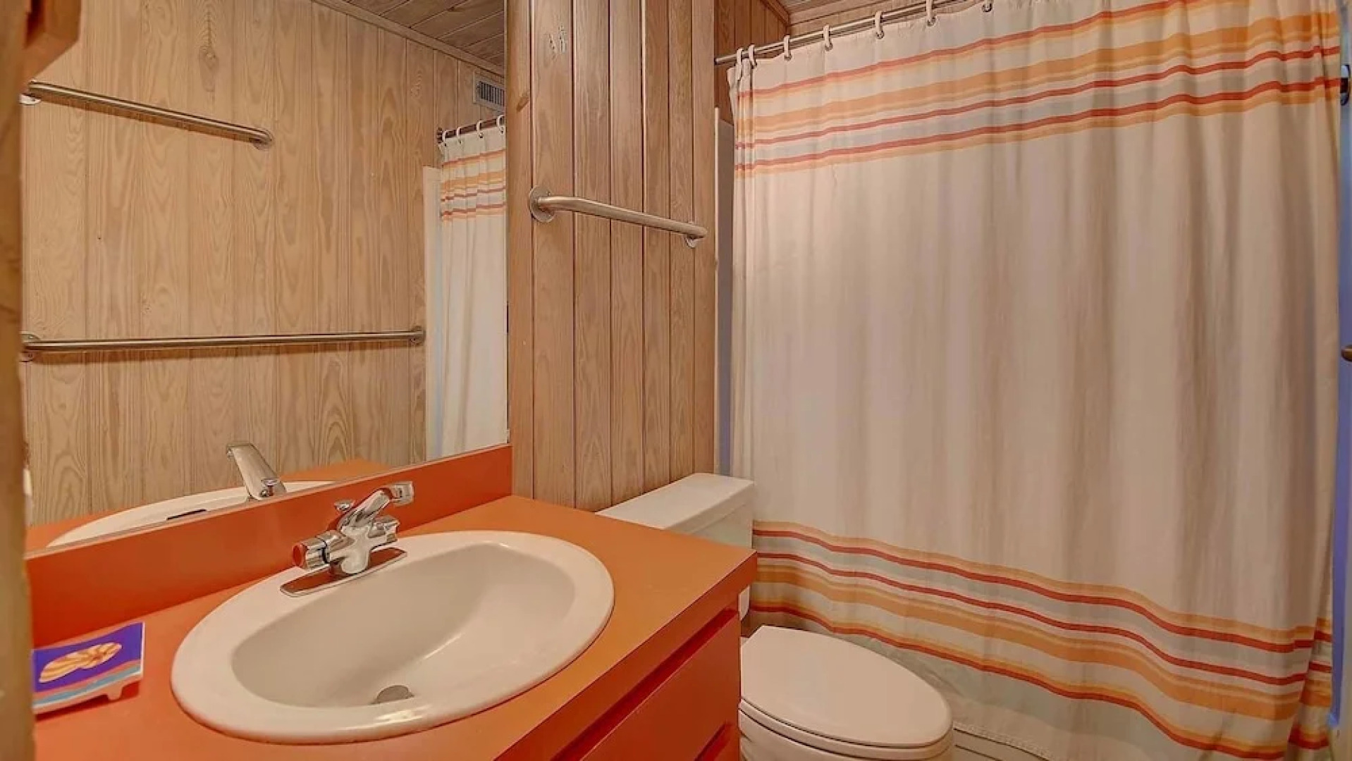 104 the Nautilus 5 Br Home by RedAwning