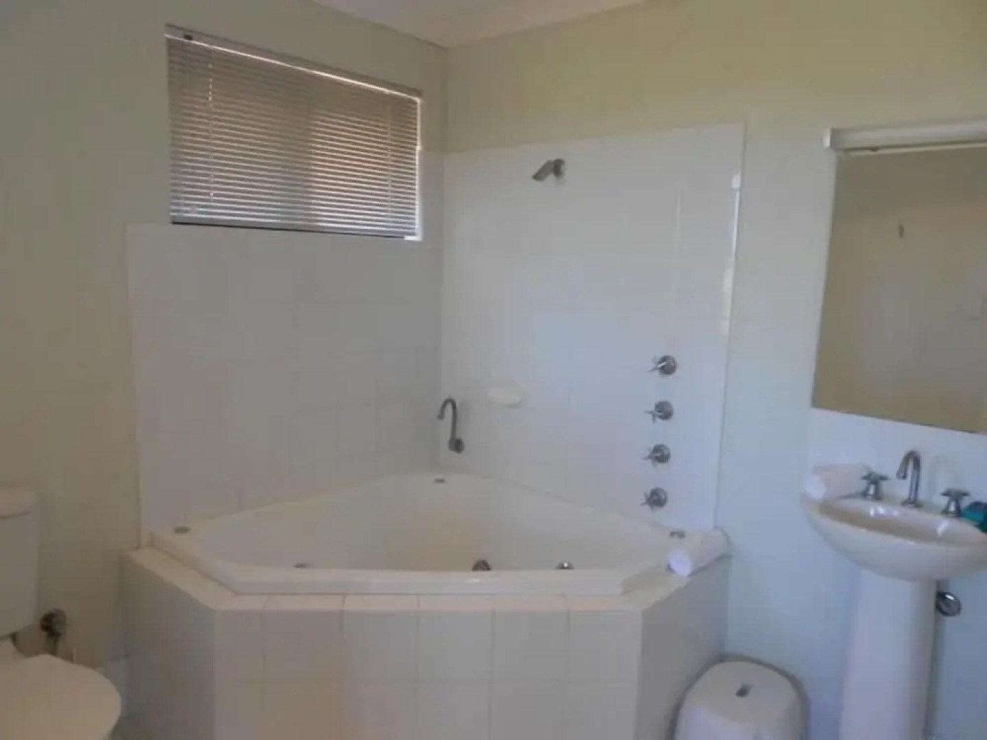 Cosy Corner Beach Cottages