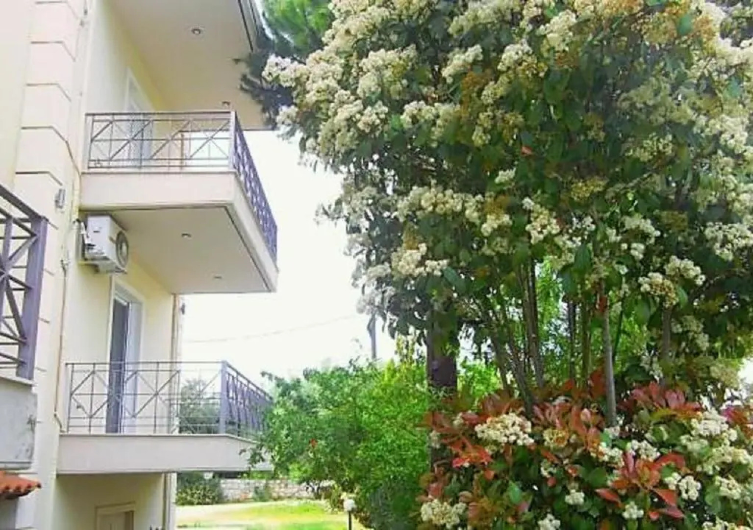 Areti-maria Apartments