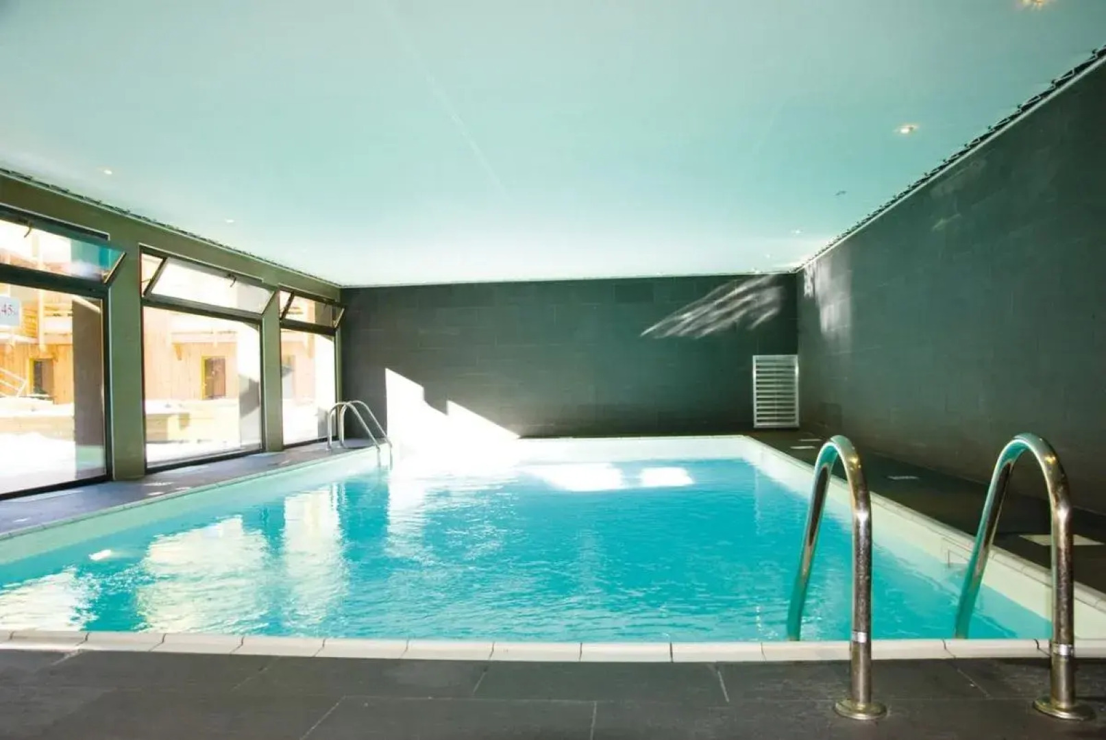 Lagrange Prestige, Le Pic De Lours