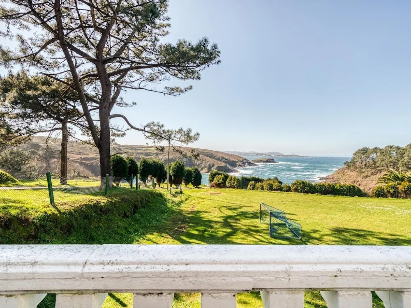 Nice Apartment With Spacious Terrace and Beautiful Views of the Atlantic Ocean