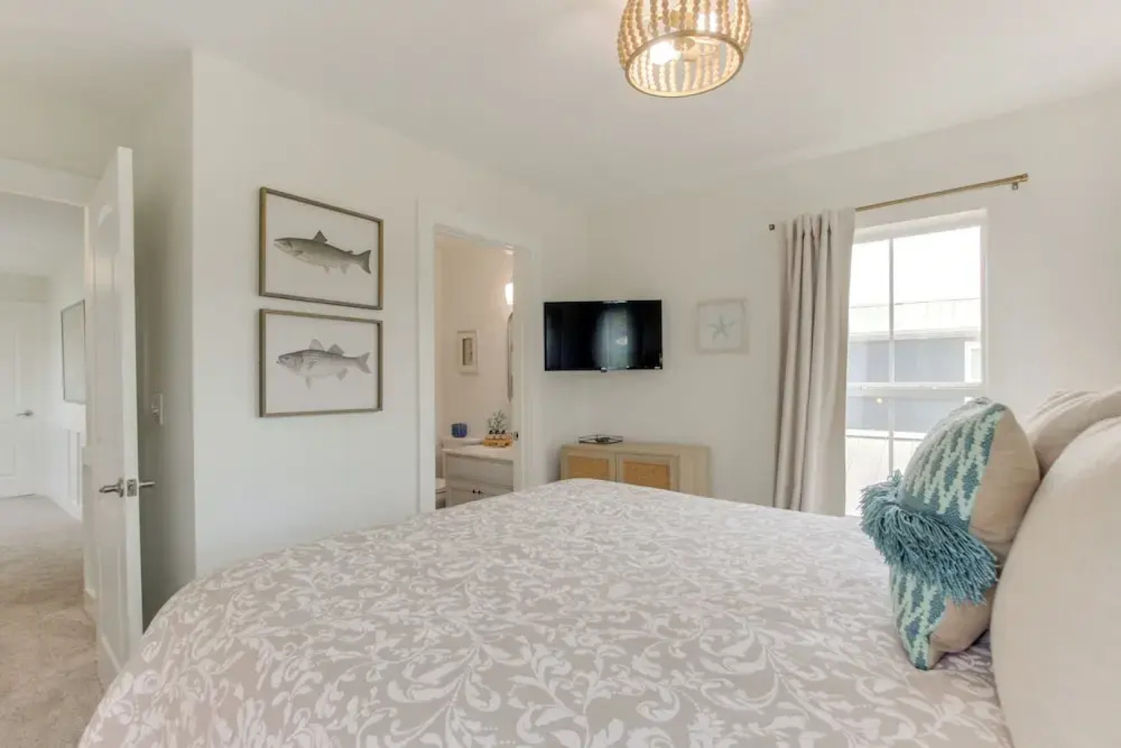 Walk to Beach: Cottage w/ Yard in Pass Christian!