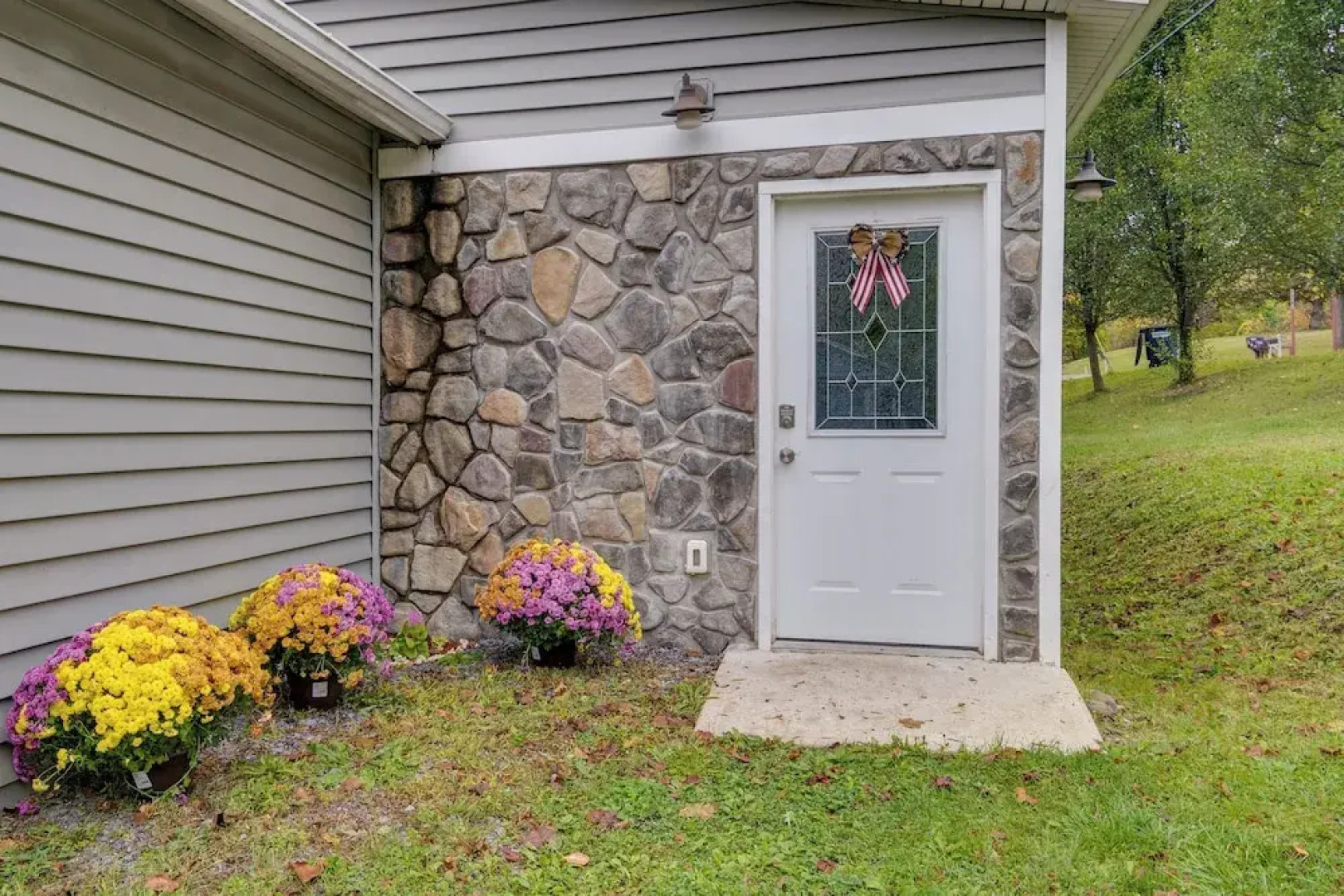 Pet-friendly Honeoye Cottage Rental: Walk to Lake!