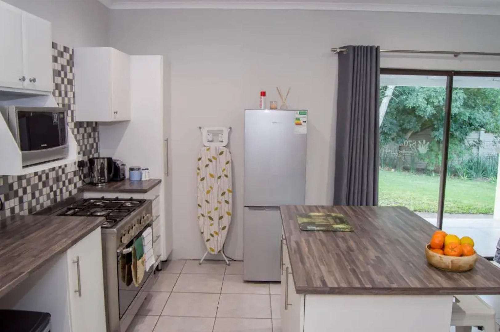 870 on Riverview Drive