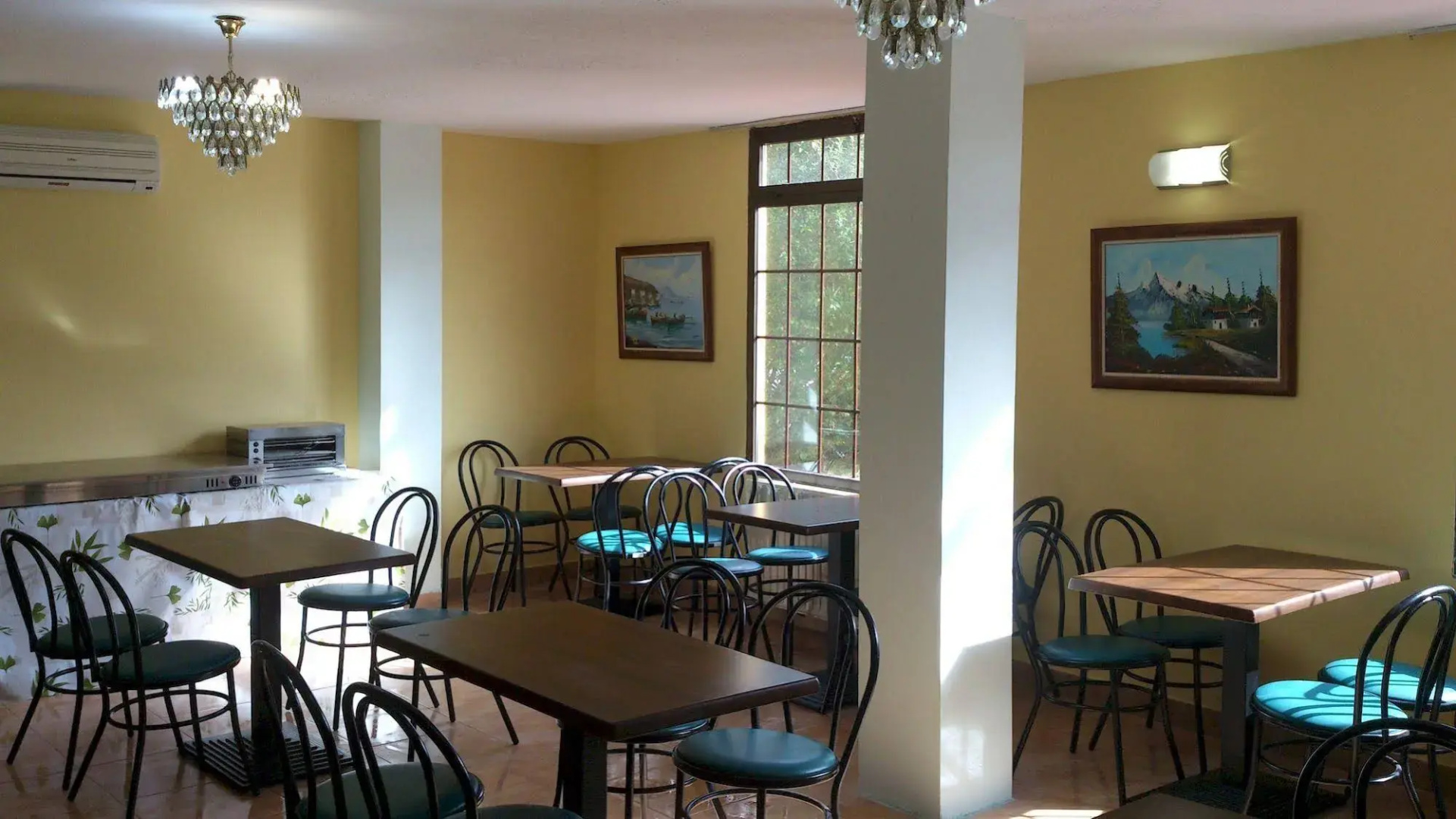 Hotel Azcona