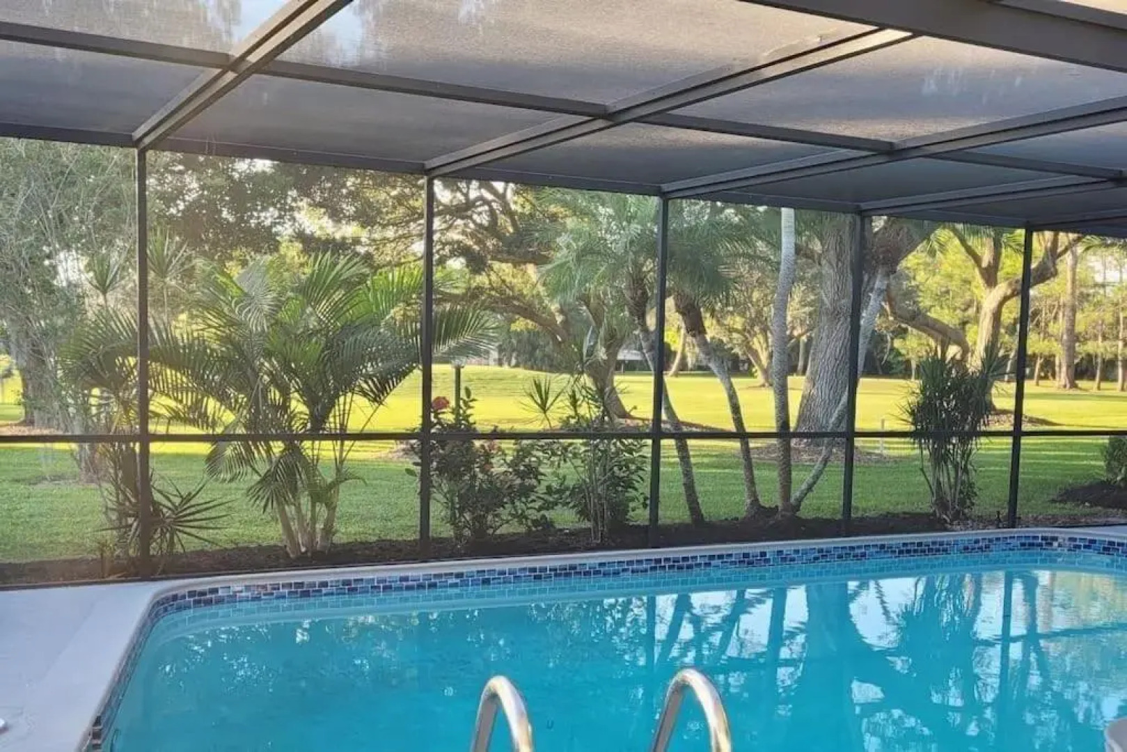 Remodeled 4BR Pool Home / Golf View/Near Beaches