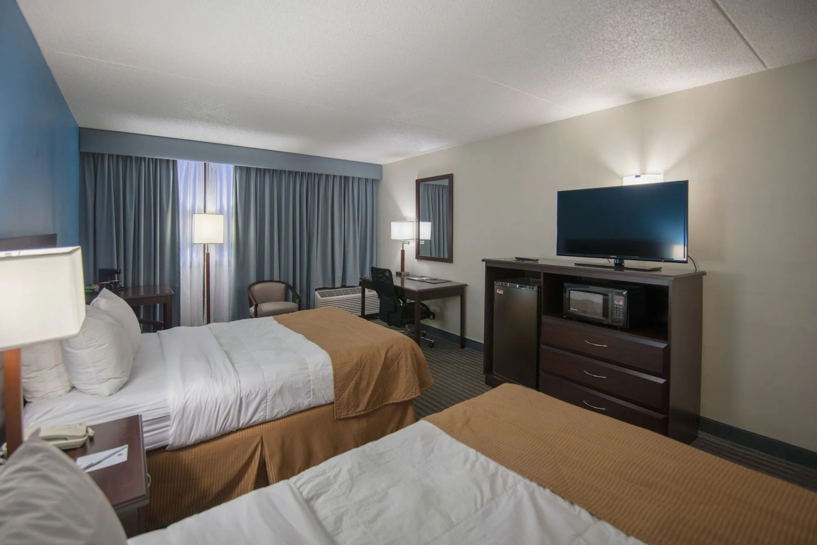 Clarion Hotel & Convention Center