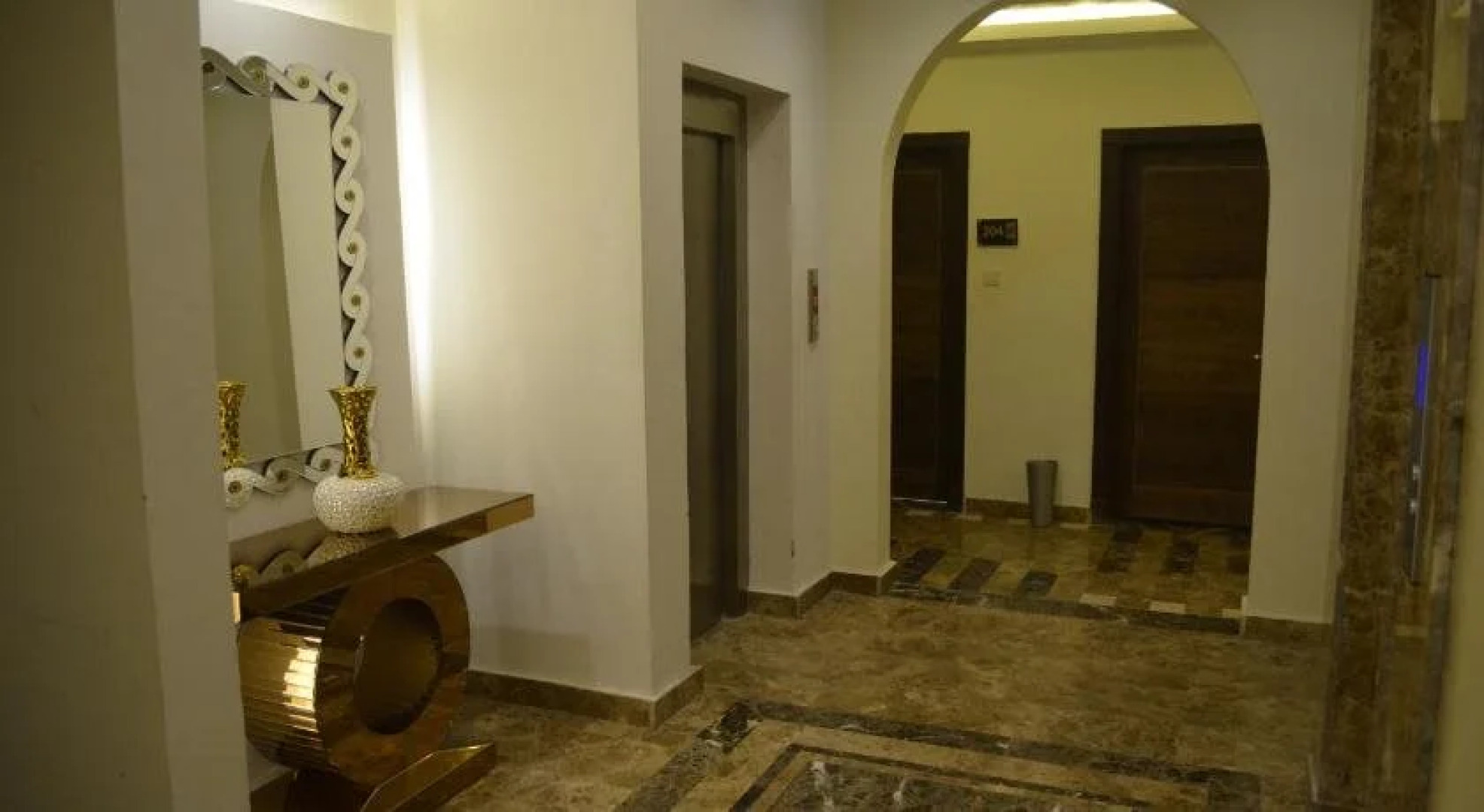 Grand Plaza Hotel Suites