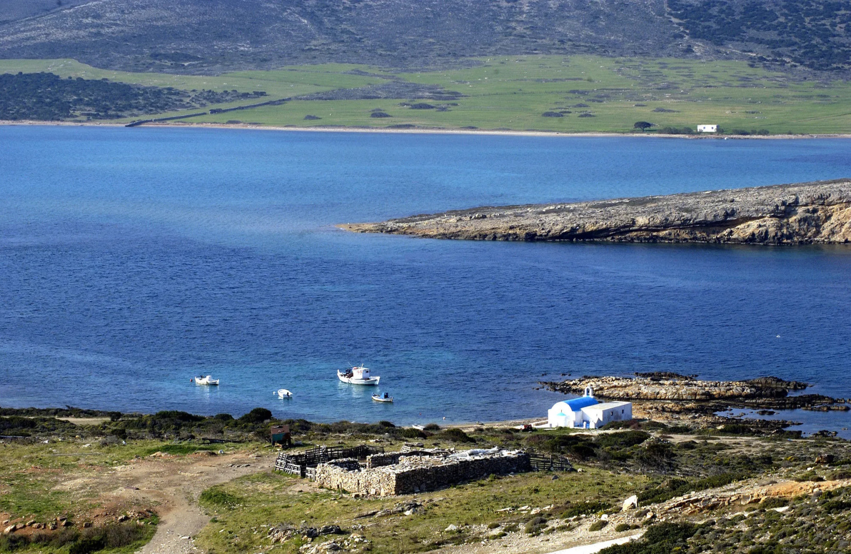 Blue Dolphin Antiparos Villas and Suites