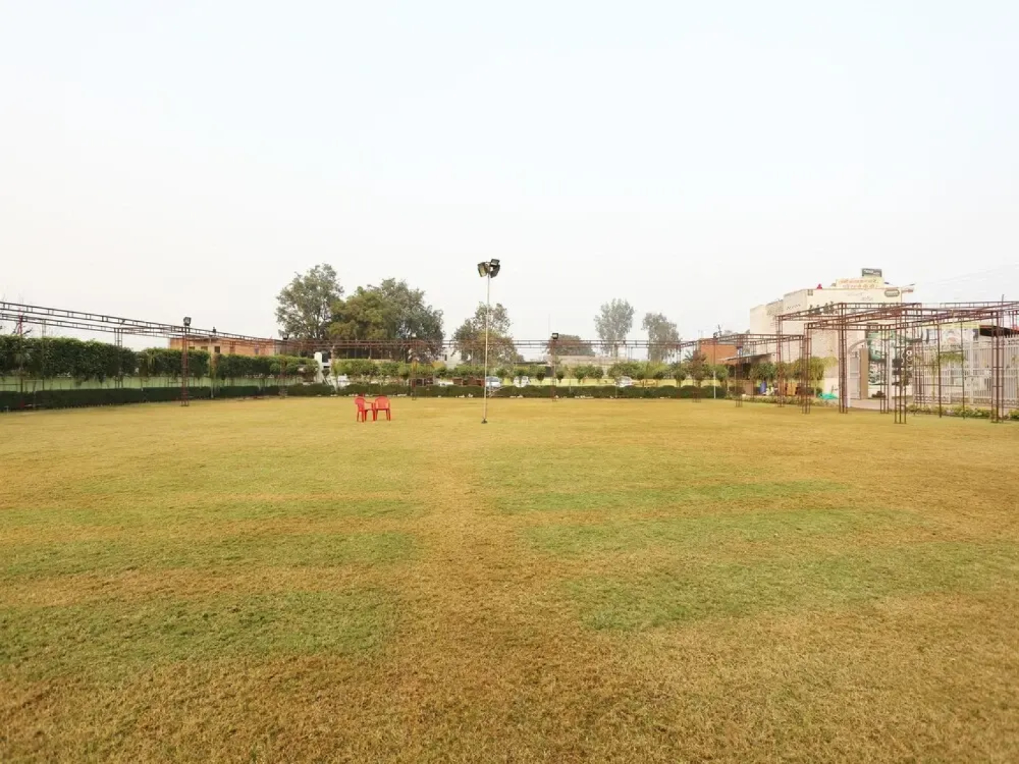 OYO 27686 Hotel Chandra Garden