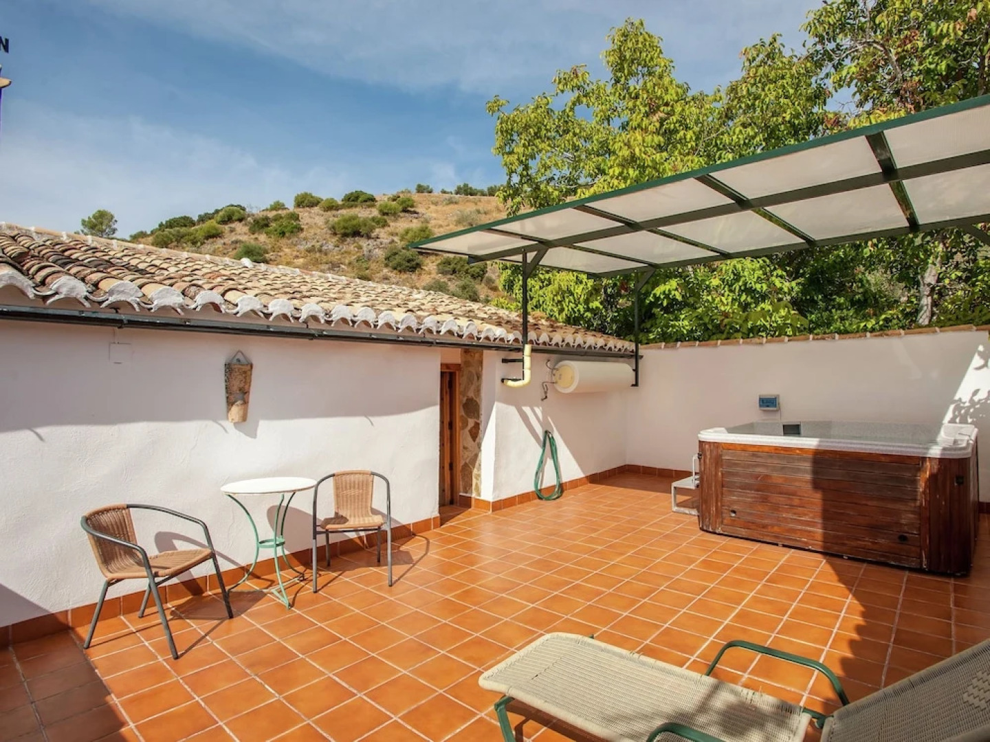 Rural Apartment With Pool And Jacuzzi In An Old Andalusian Country Hous