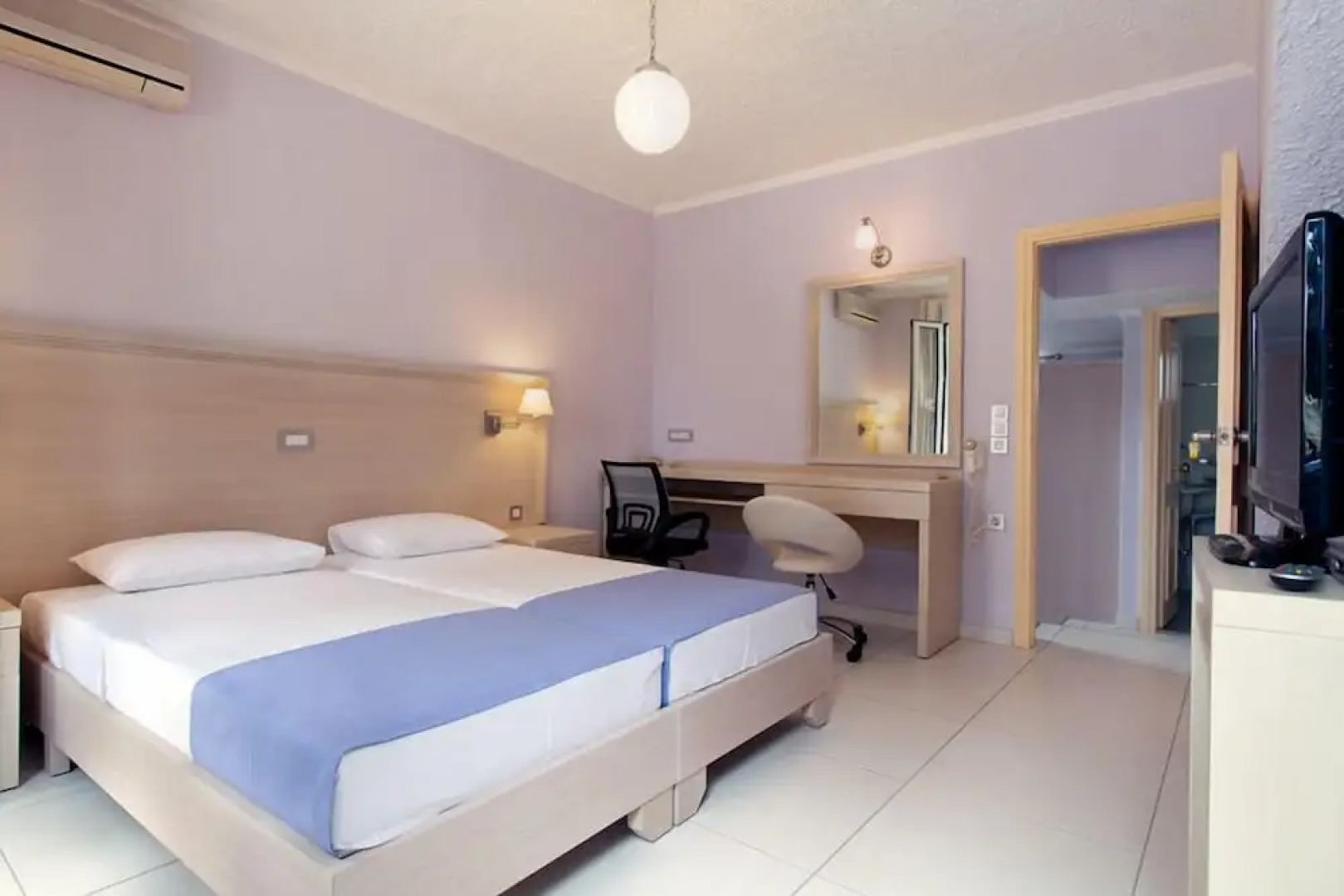 Giorgi's Blue Apartments