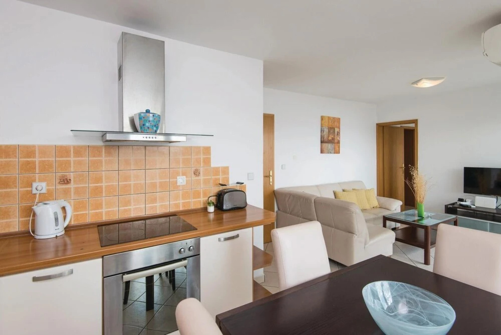 Amazing Home in Kuciste With Sauna, Wifi and 9 Bedrooms