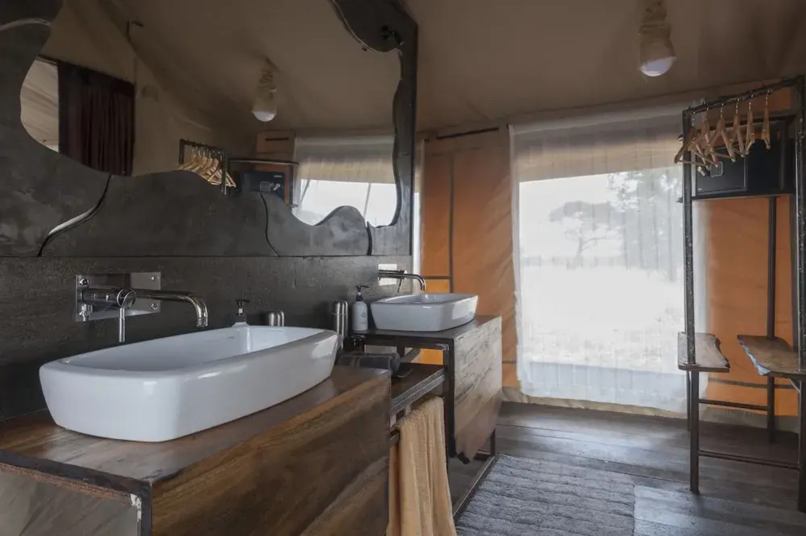 Nyikani Camp - Tarangire