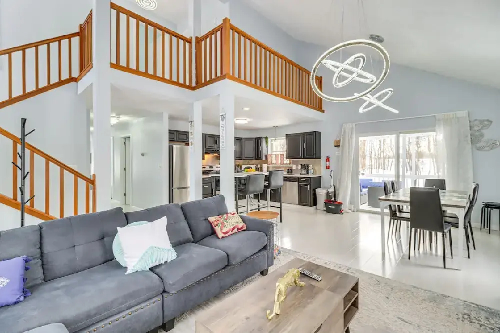 Long Pond Home w/ Private Hot Tub & Game Room