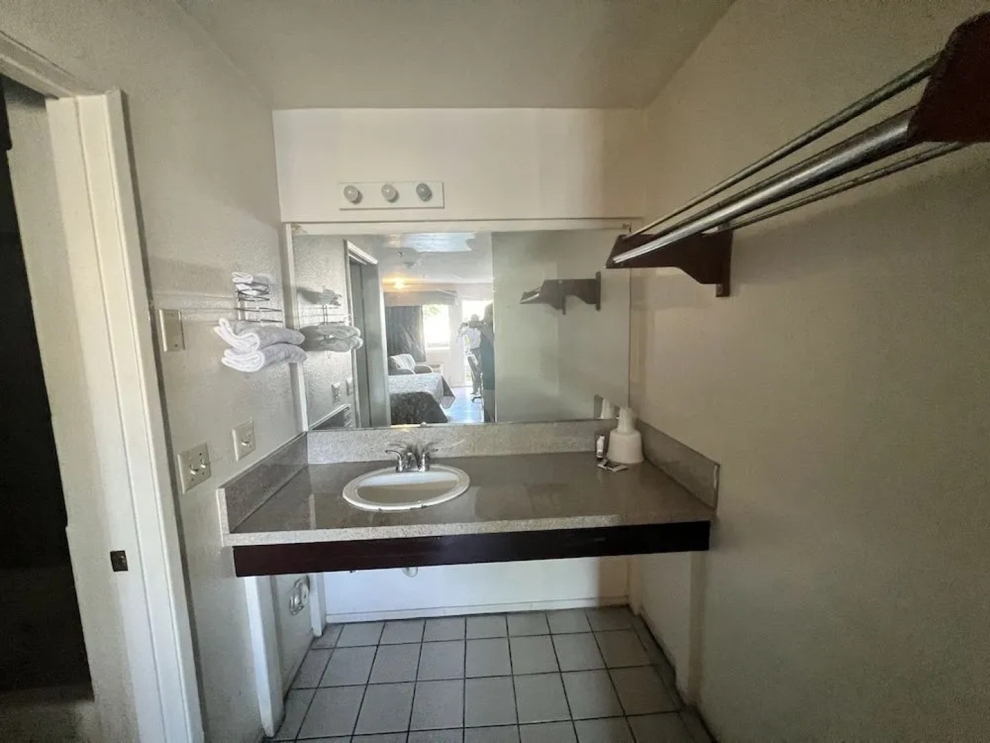 Casa Blanca Express & Suites Cypress Buena Park - Anaheim Area