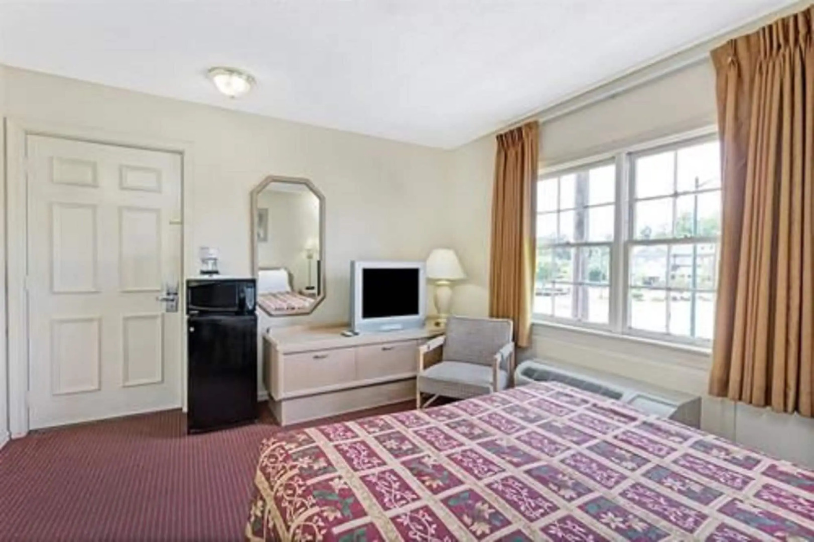 Capt. John Smith Inn