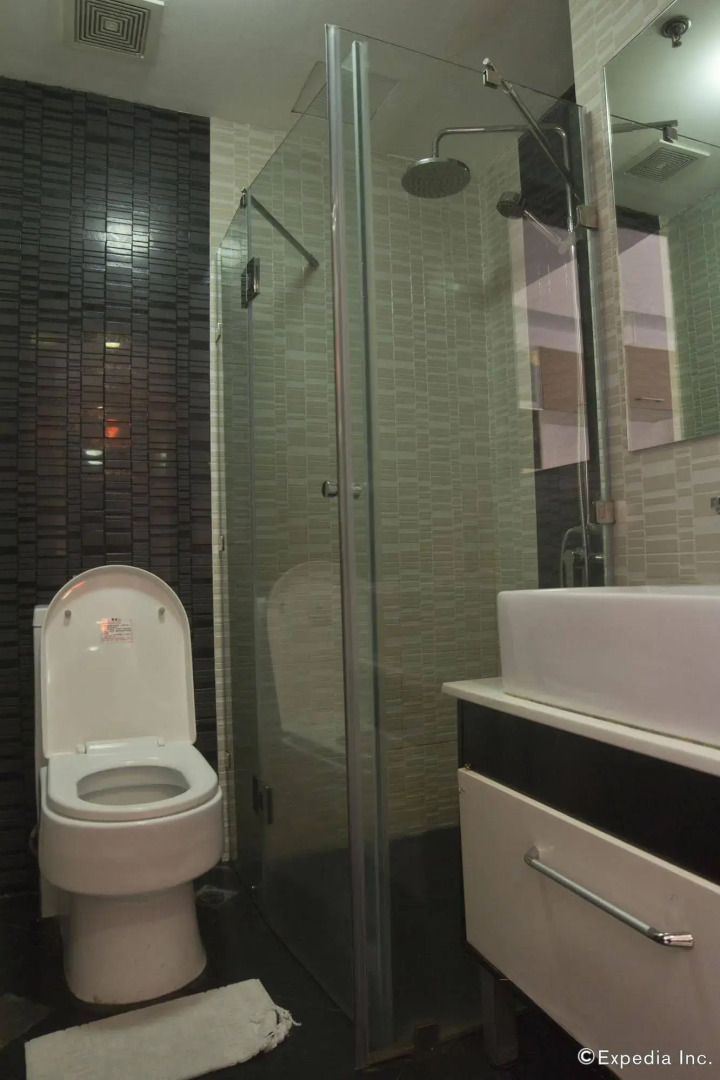 Sunshine City Suites