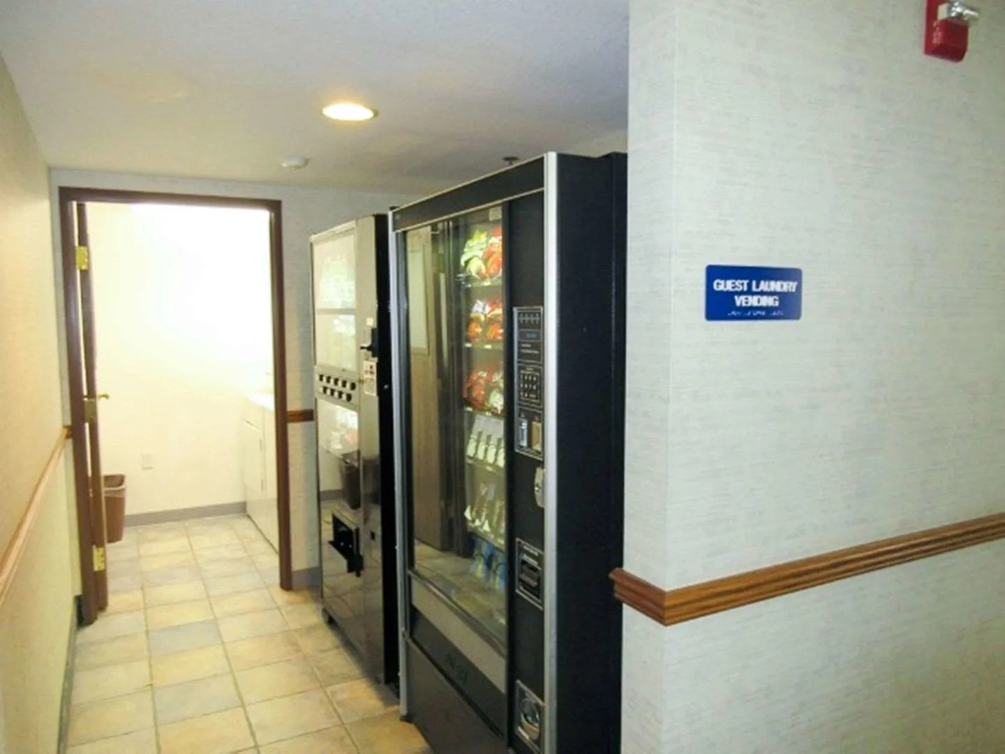 Econo Lodge Inn & Suites Lake Of The Ozarks