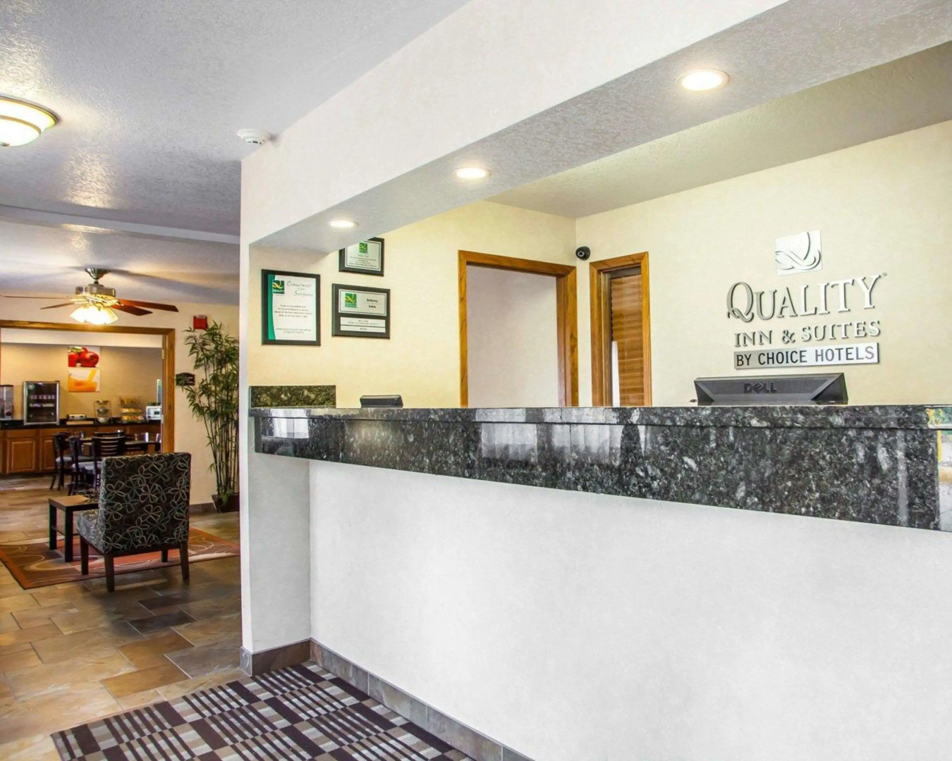 Quality Inn & Suites Ankeny - Des Moines