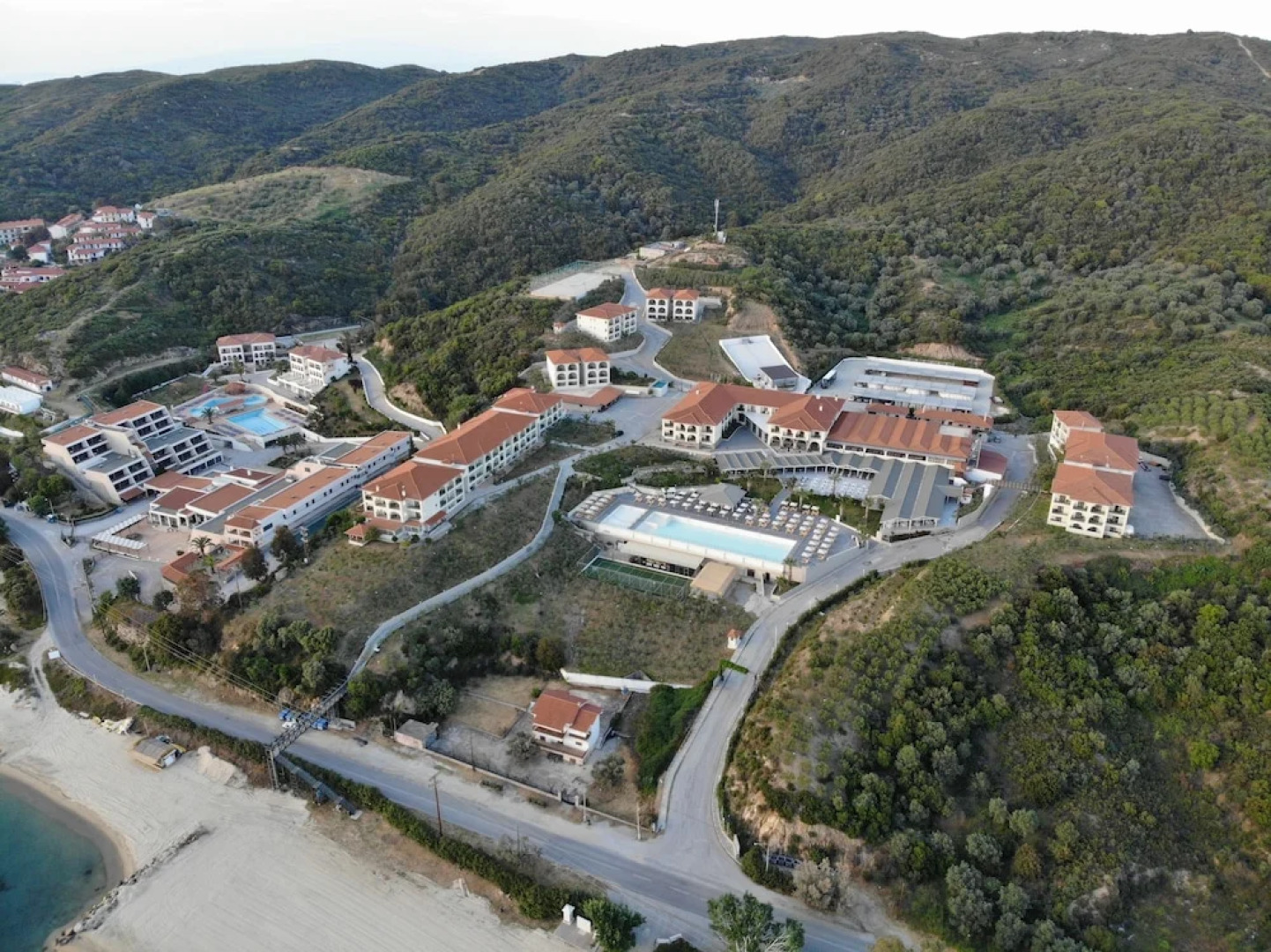 Akrathos Beach Hotel