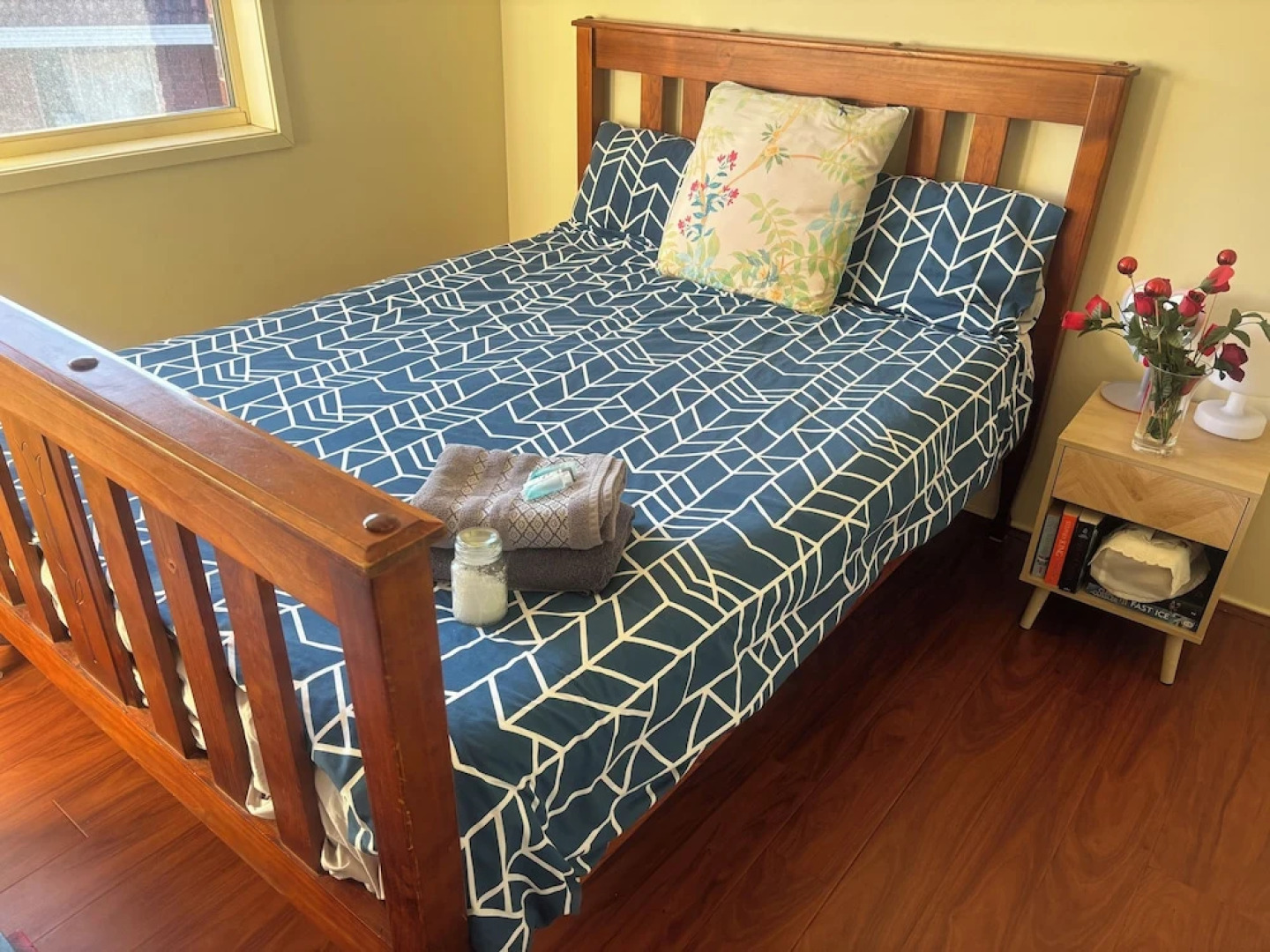 Lakeside Manor 2 Private Bedrooms with amenities