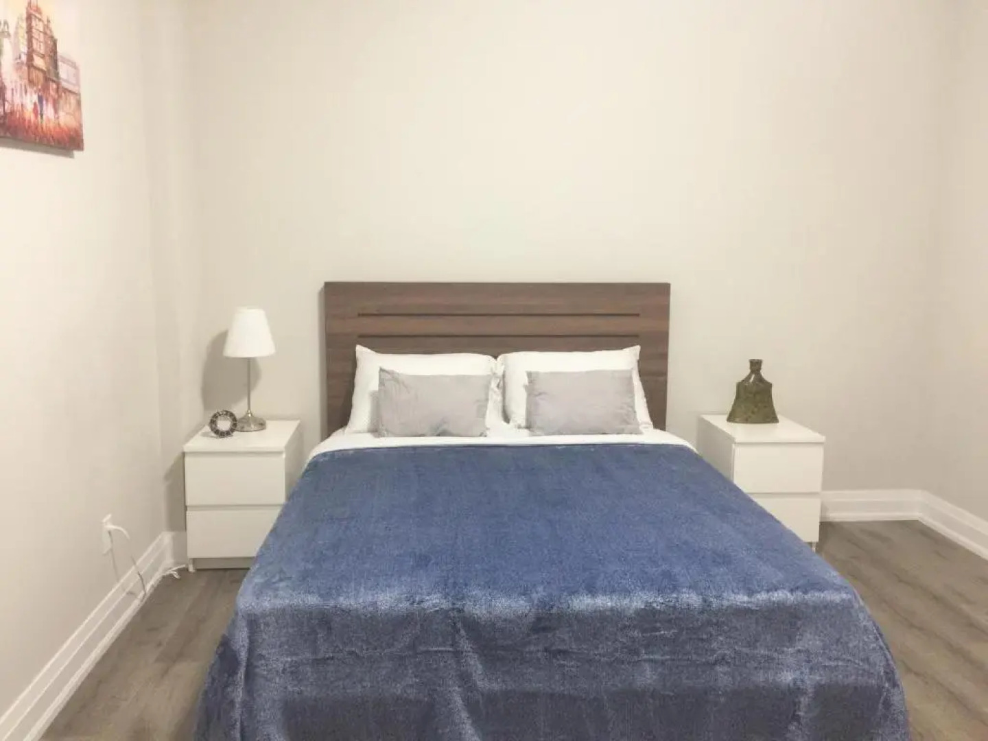 Charming, Comfortable Apartment in Pickering