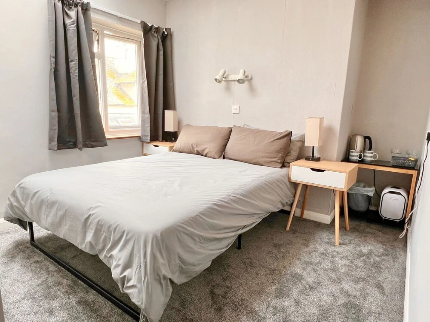 Sea View Hotel - Sandpebbles