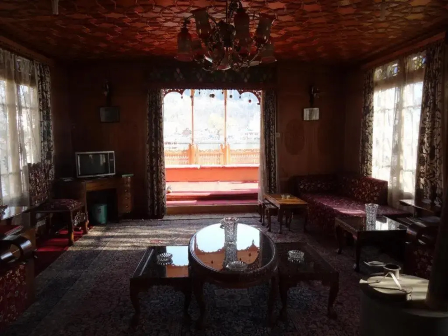 R. I. E. Heritage Group of  Houseboats Srinagar