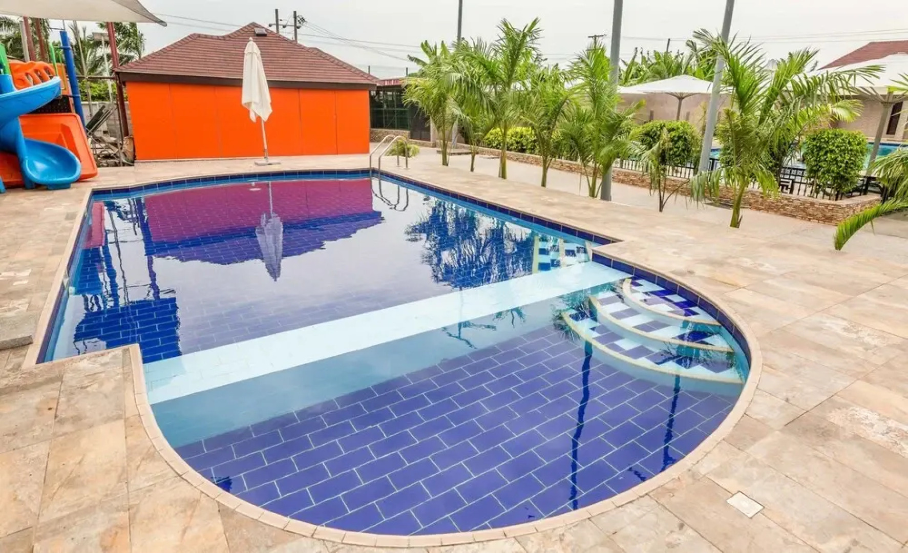 City Escape Hotel Prampram