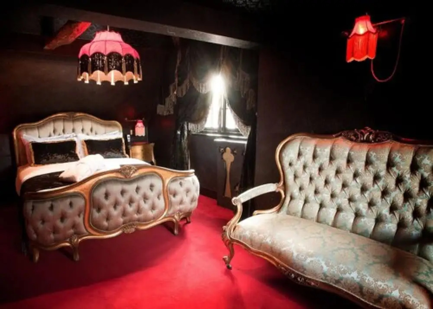 Crazy Bear Hotel-Beaconsfield