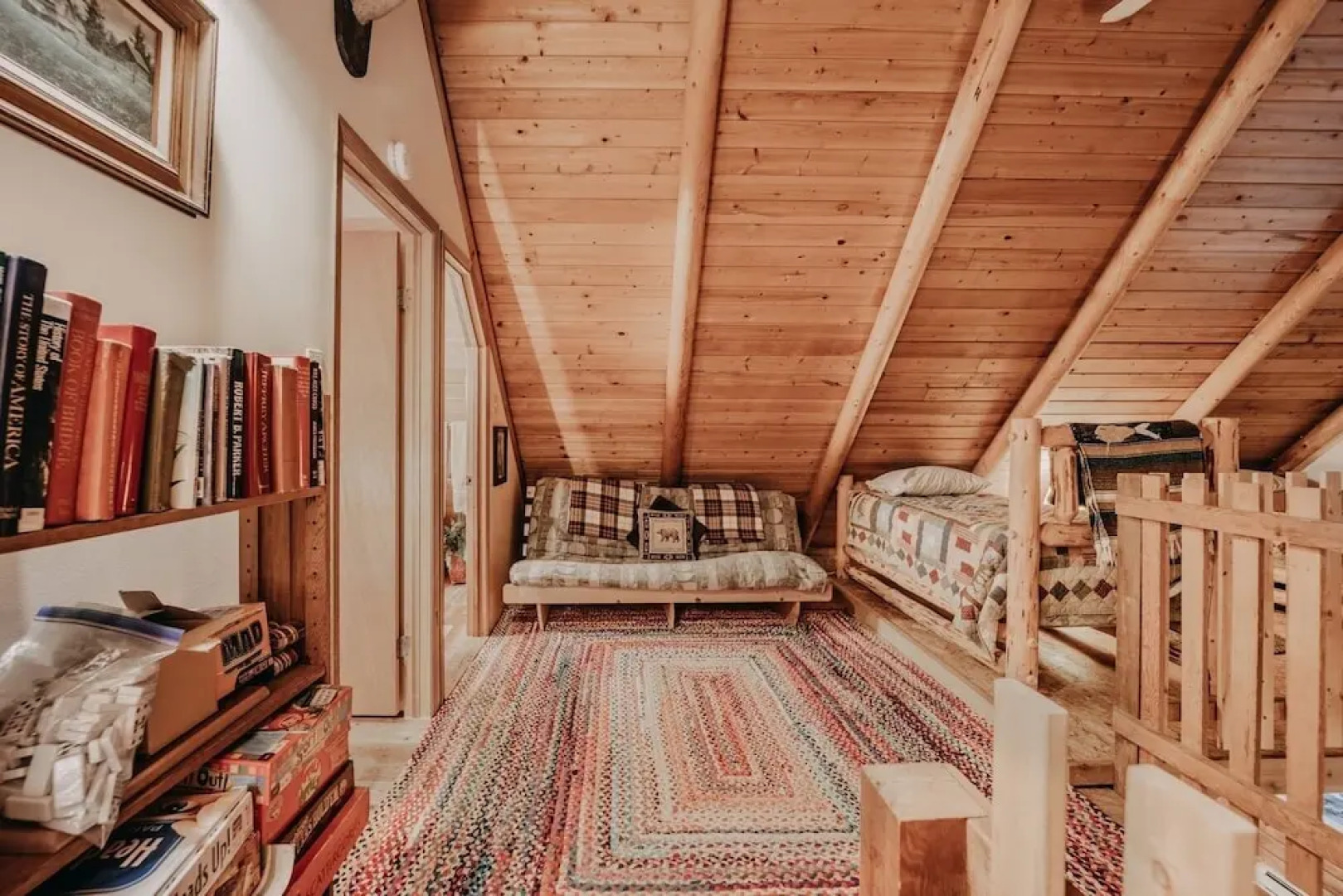 17mbr - Log  - Bbq - Pets Ok - Wifi - Sleeps 8 2 Bedroom Home by RedAwning