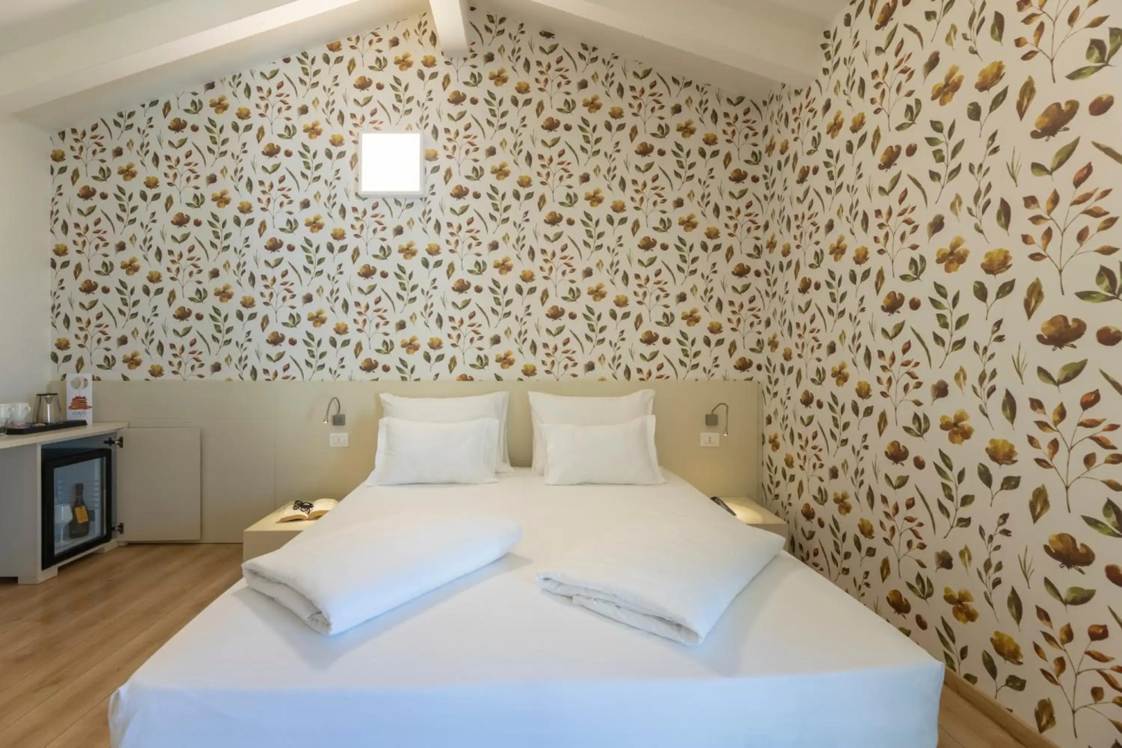 Hi Hotels Torbole Pool & Spa