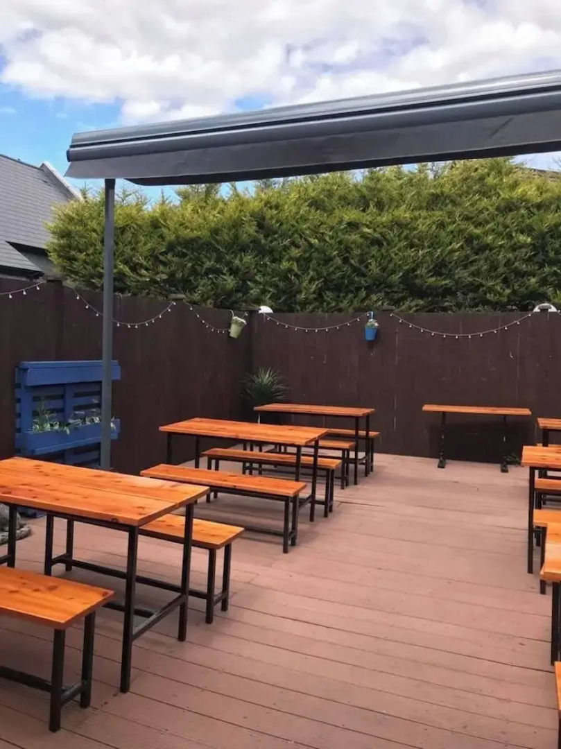 Hillside Hotel & Restaurant