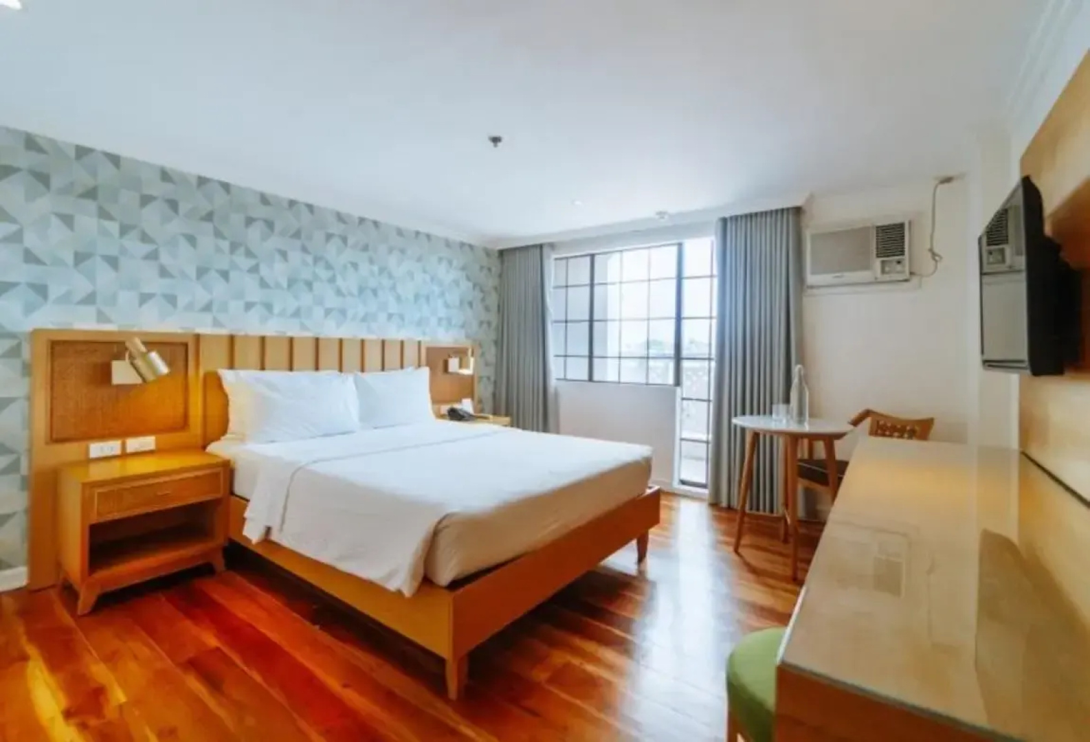 Sugarland Hotel